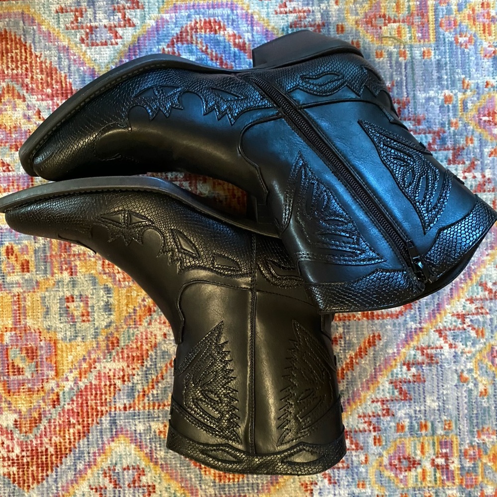 Therapy black cowboy boots